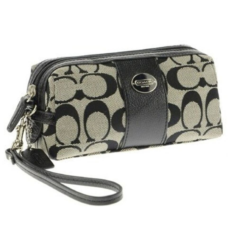 Coach Signature C Wristlet RARE!
